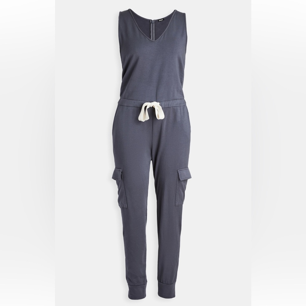 Monrow Cargo Jumpsuit- Size Small- excellent condition!
